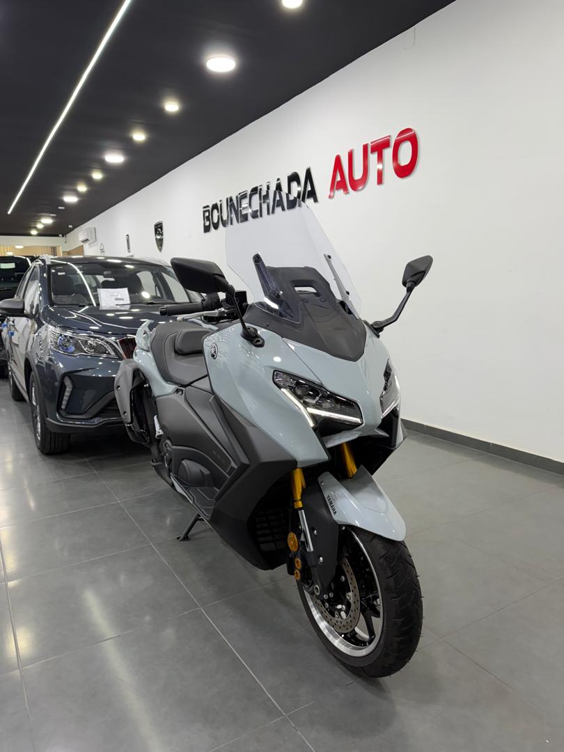 Yamaha TMAX Tech MAX 560 2025